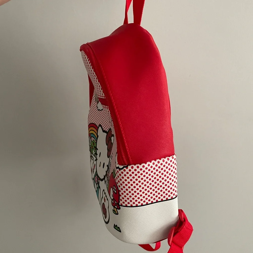 Hello Kitty Backpack - Picture 2 of 3